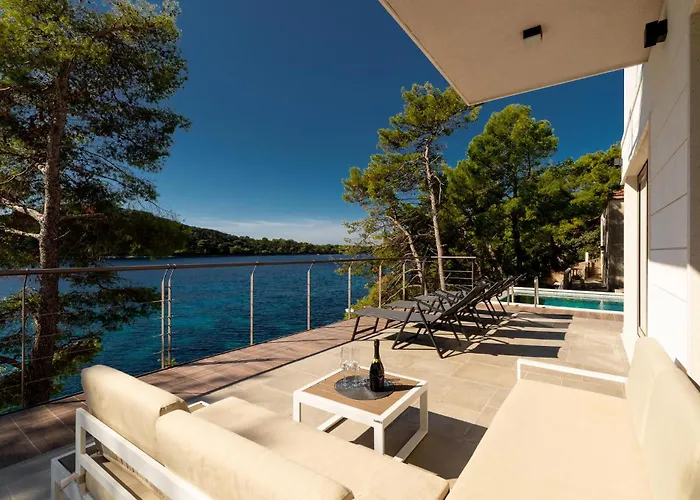 Vakantiehuis Front In *