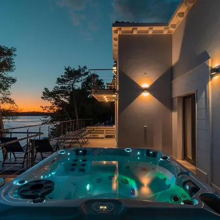 Stunning Home In Blato *